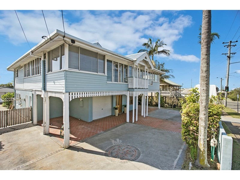 22 Gordon Parade, Manly QLD 4179