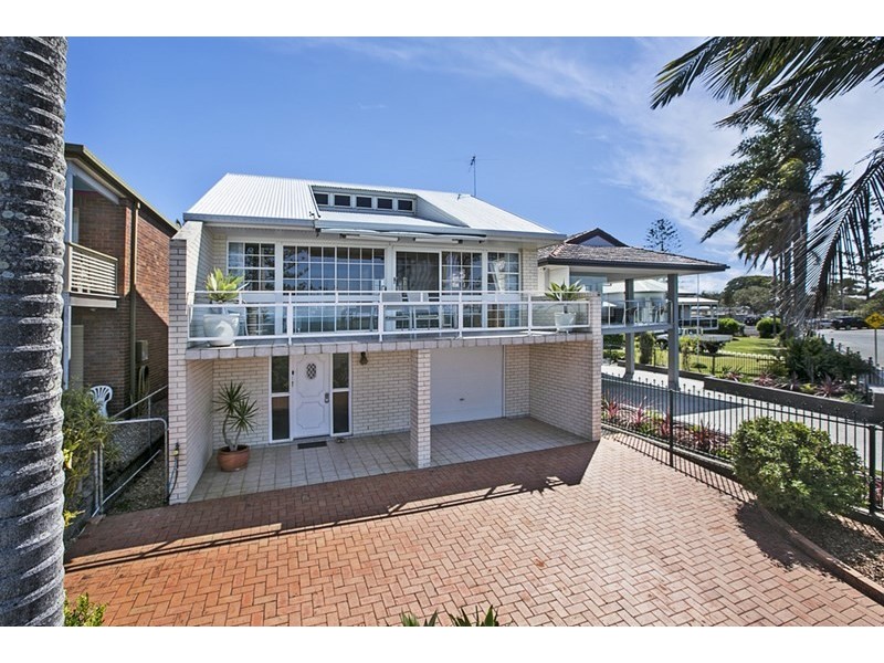 29 WATERLOO Esplanade, Wynnum QLD 4178