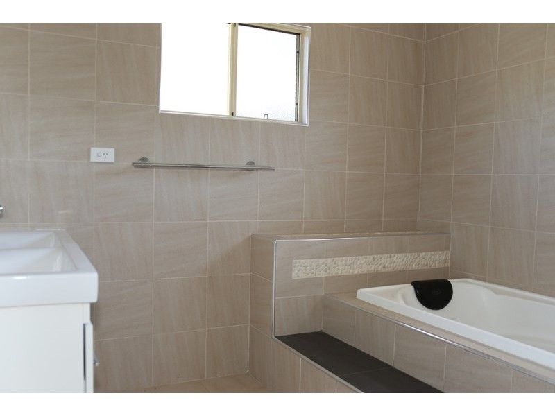 179 Kamarin Street, Manly West QLD 4179