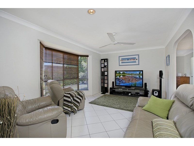 74 Constellation Way, Wynnum QLD 4178