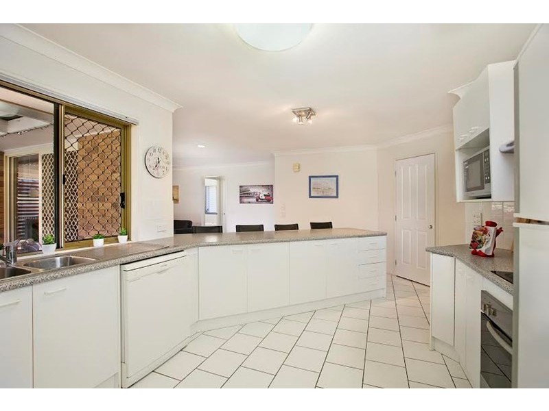 74 Constellation Way, Wynnum QLD 4178