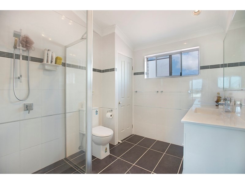 32 Manly Road, Manly QLD 4179