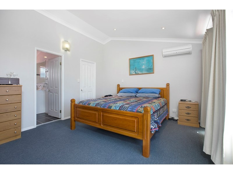 32 Manly Road, Manly QLD 4179