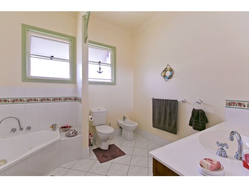 103 Cedar Street, Wynnum QLD 4178