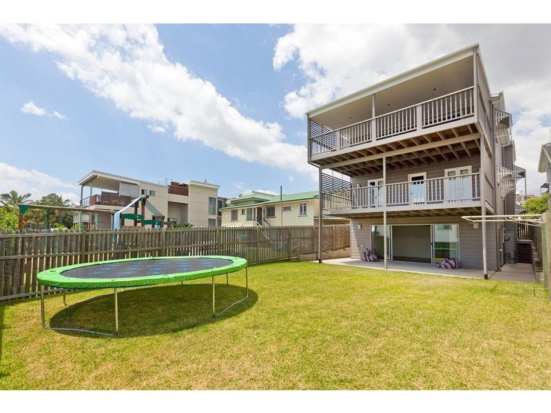 100 Melville Terrace, Manly QLD 4179