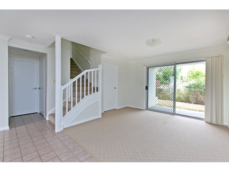 Unit 2/41 New Lindum Road, Wynnum West QLD 4178