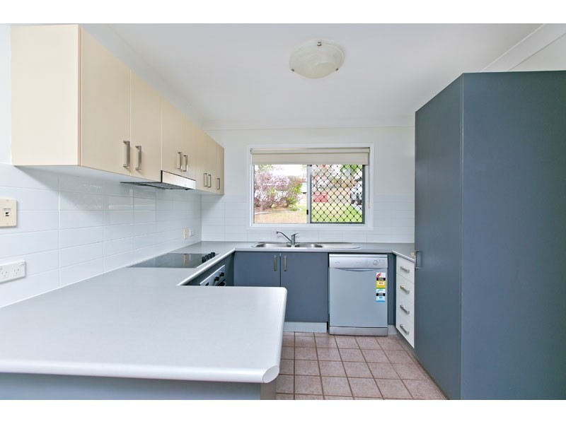 Unit 2/41 New Lindum Road, Wynnum West QLD 4178