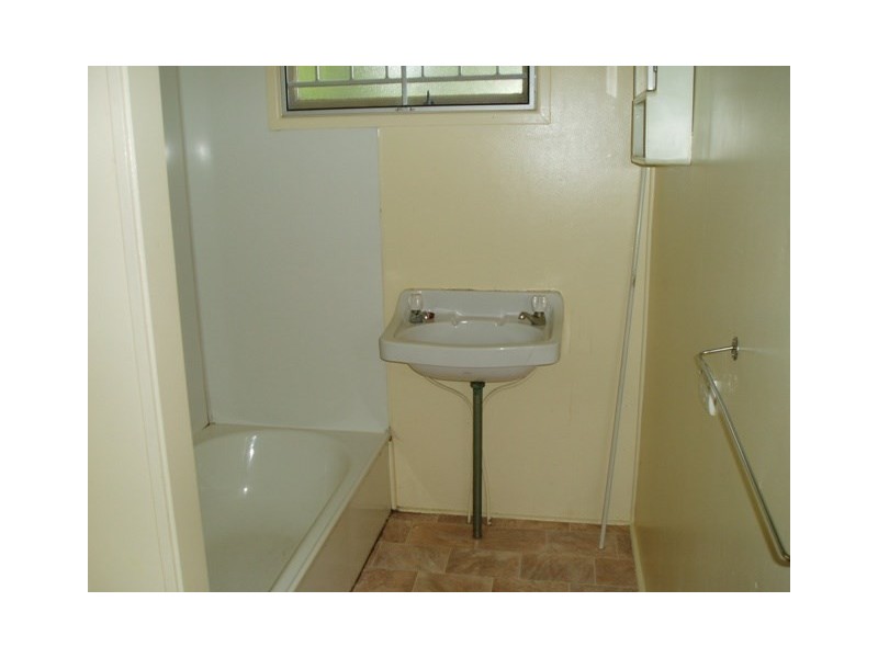 76 Chandos Street, Wynnum QLD 4178