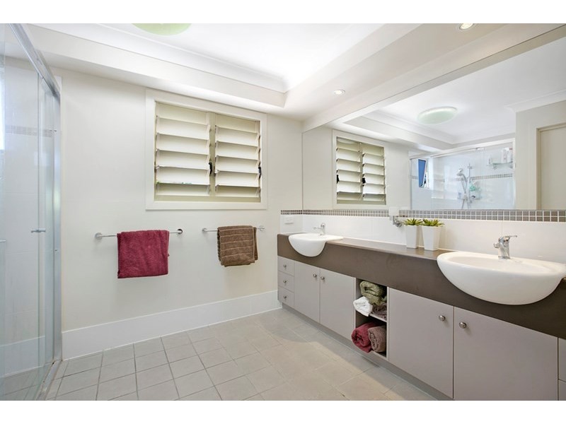 92 Kingsley Terrace, Manly QLD 4179