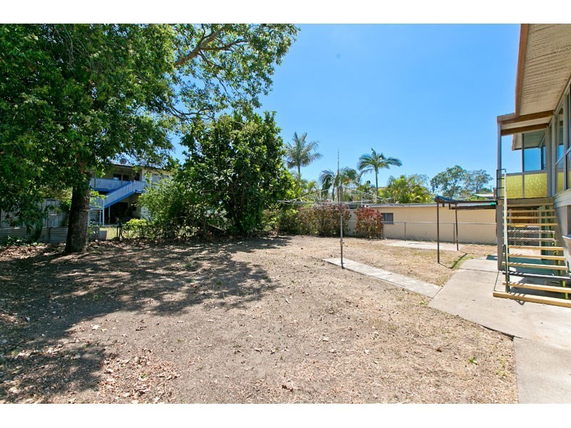 5 Samantha Street, Wynnum West QLD 4178