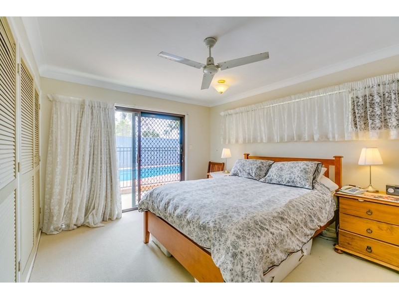 12 GREGGOR Street, Wynnum West QLD 4178