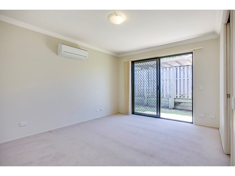 7 HOLLAND Crescent, Wynnum West QLD 4178