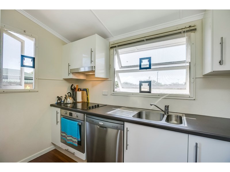 9 Cavanaugh Street, Wynnum West QLD 4178