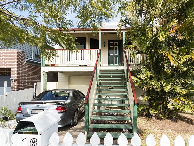 16 Madgwick Street, Wynnum QLD 4178