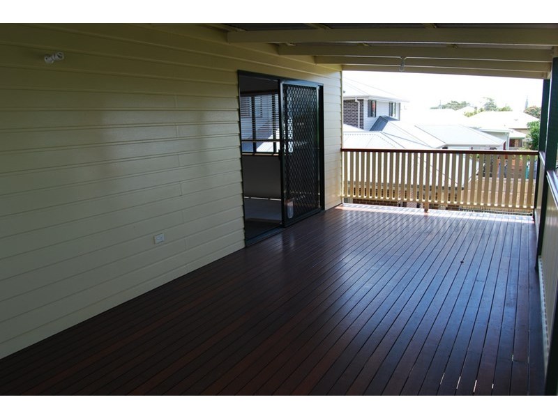 16 Madgwick Street, Wynnum QLD 4178