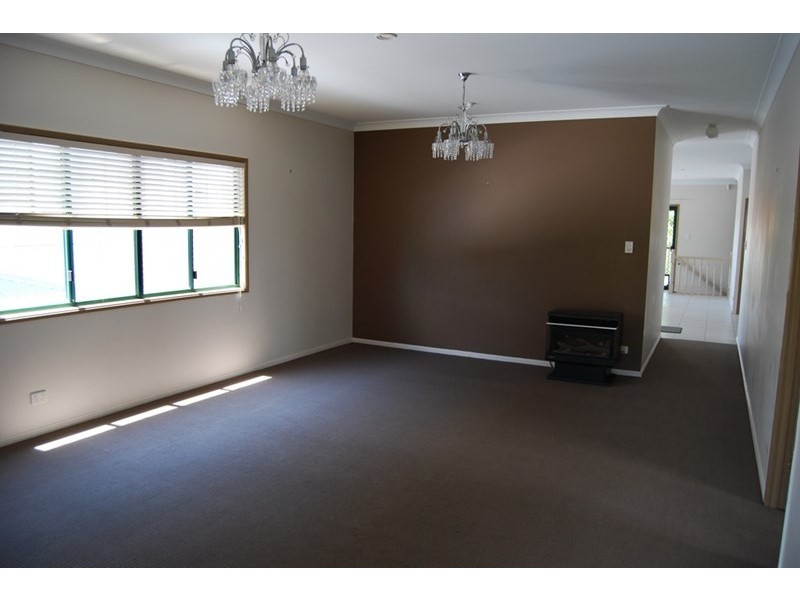 16 Madgwick Street, Wynnum QLD 4178