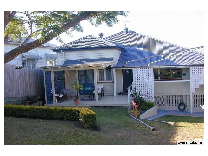 24 Benalla Street, Manly QLD 4179