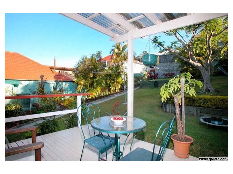 24 Benalla Street, Manly QLD 4179
