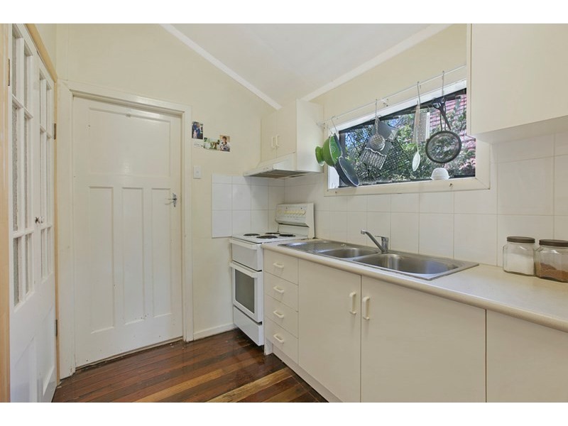 31 Waterview Avenue, Wynnum QLD 4178