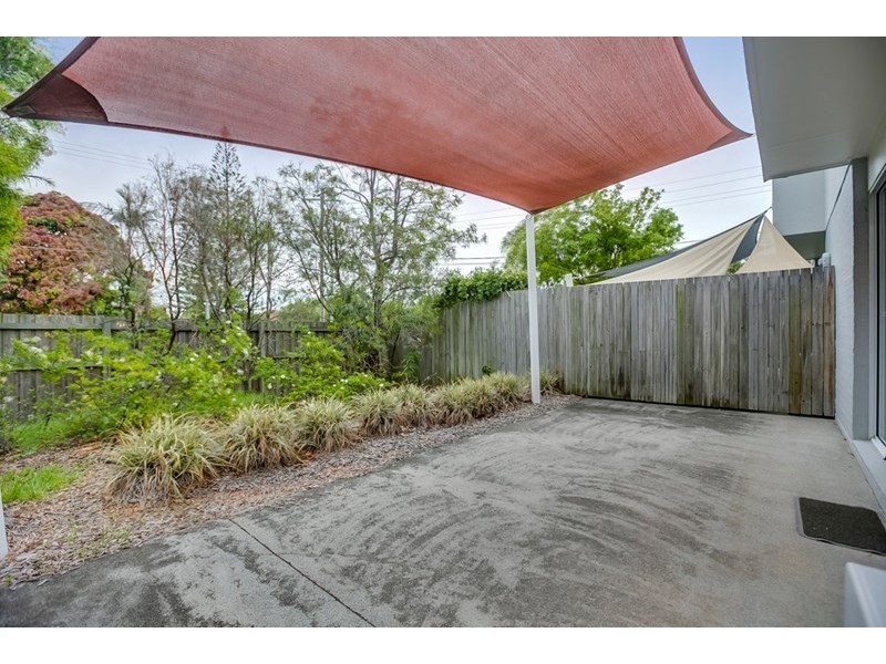 2/83 Dibar Street, Wynnum QLD 4178