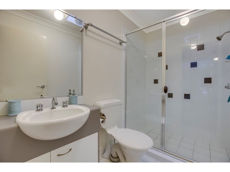 2/83 Dibar Street, Wynnum QLD 4178