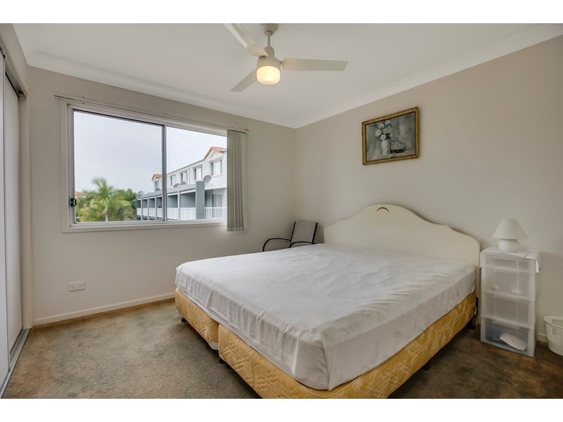 2/83 Dibar Street, Wynnum QLD 4178