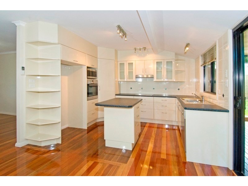 25 Hannam Street, Wynnum QLD 4178