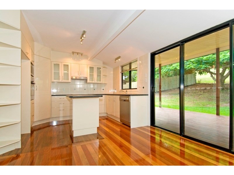 25 Hannam Street, Wynnum QLD 4178