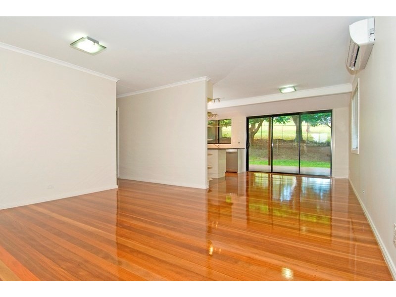 25 Hannam Street, Wynnum QLD 4178