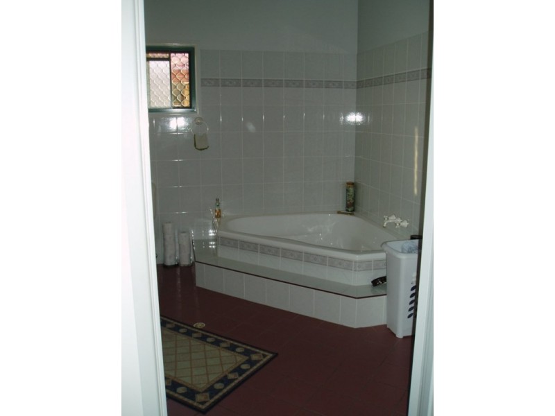 20 Charlotte Street, Wynnum QLD 4178