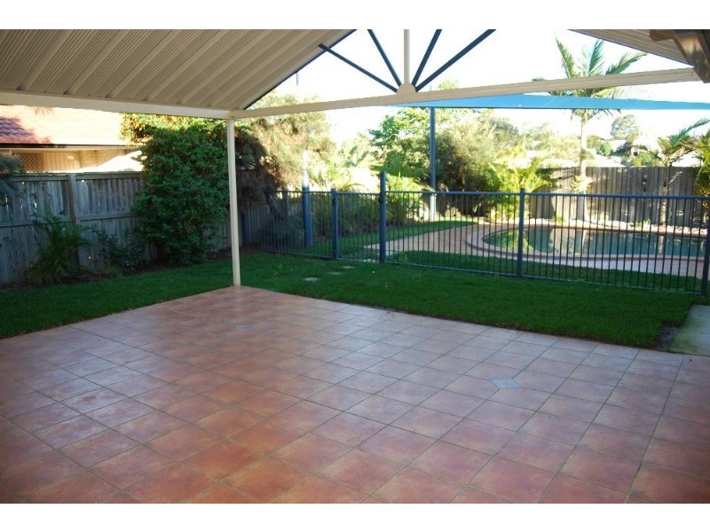 20 Holland Crescent, Wynnum West QLD 4178