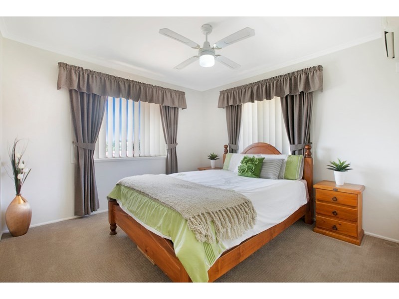 5 Nemarra Street, Wynnum West QLD 4178