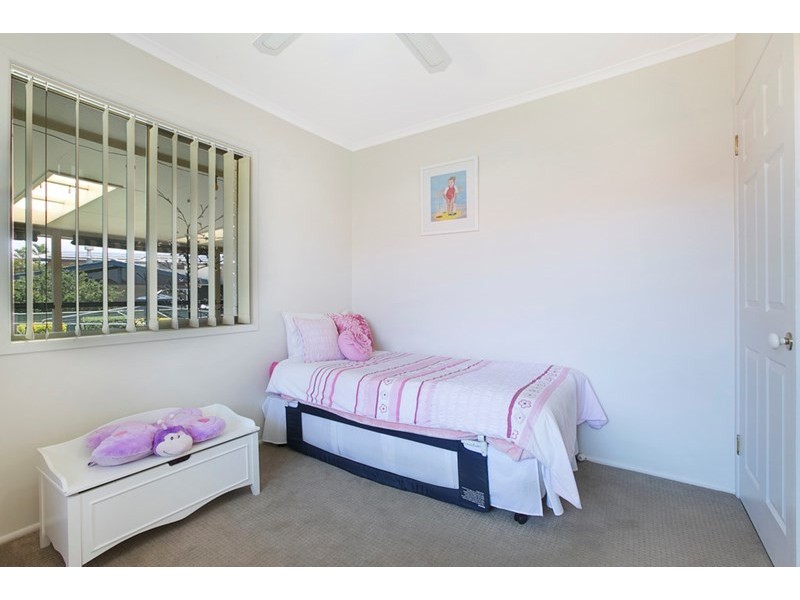 5 Nemarra Street, Wynnum West QLD 4178