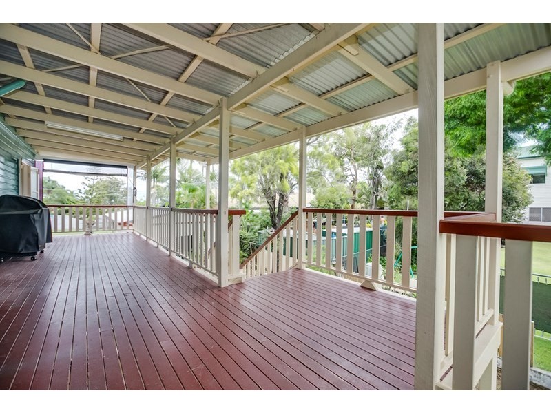 2105 Wynnum Road, Wynnum West QLD 4178