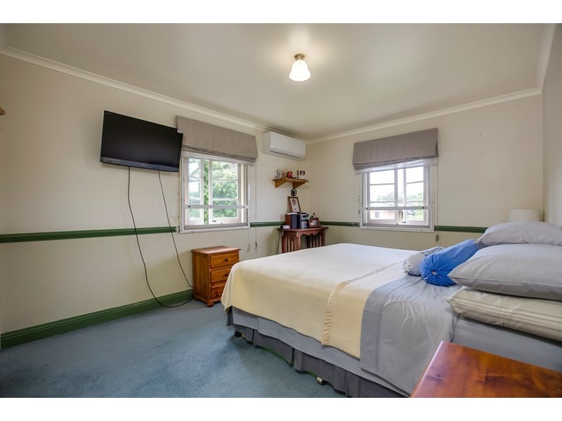 2105 Wynnum Road, Wynnum West QLD 4178