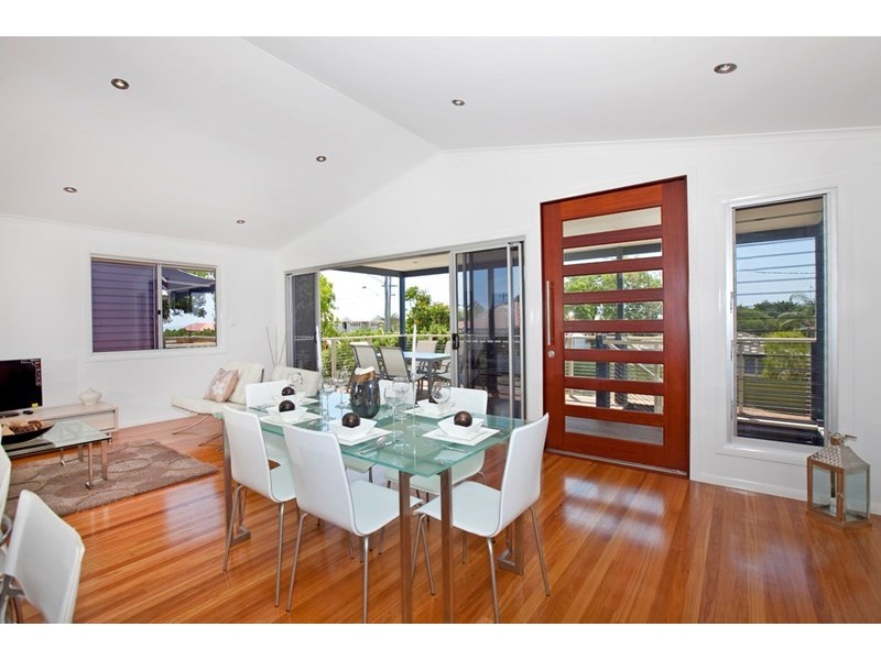 104 Gordon Parade, Manly QLD 4179