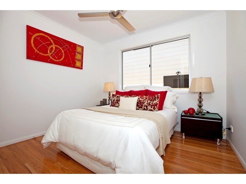 104 Gordon Parade, Manly QLD 4179