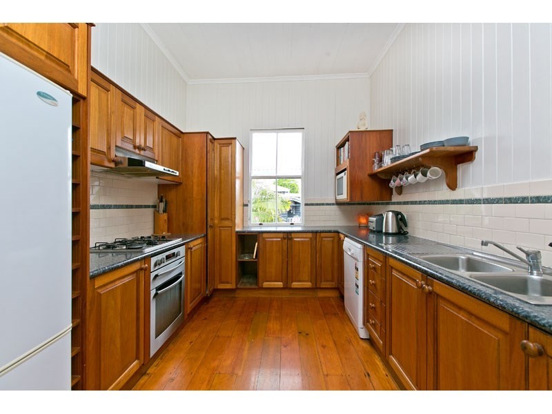 107 Cedar Street, Wynnum QLD 4178