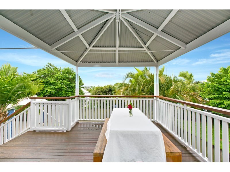 107 Cedar Street, Wynnum QLD 4178