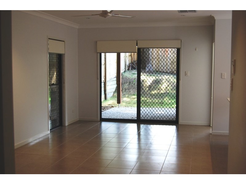 70 Kitchener Street, Wynnum QLD 4178