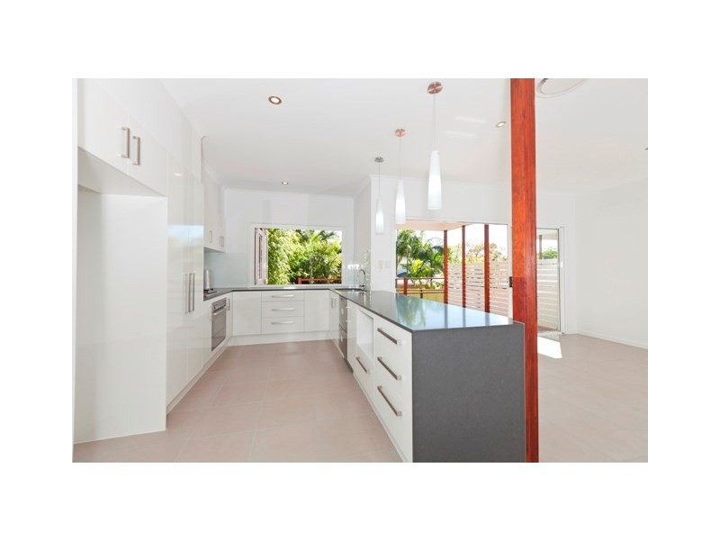 35 Seabreeze Road, Manly West QLD 4179