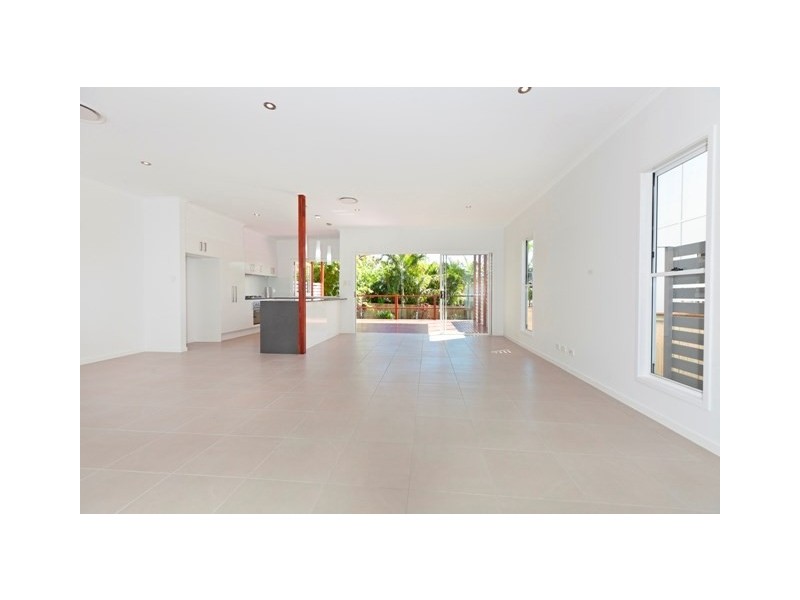 35 Seabreeze Road, Manly West QLD 4179