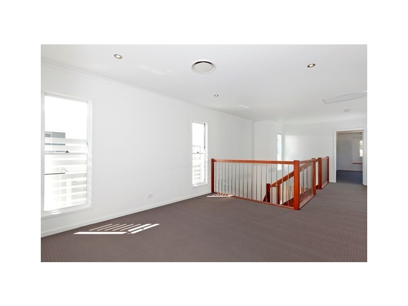 35 Seabreeze Road, Manly West QLD 4179