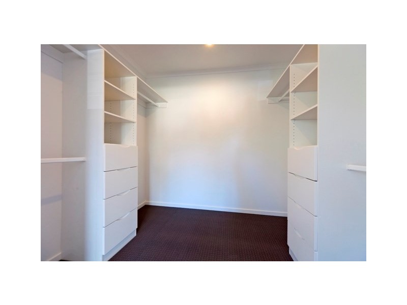 35 Seabreeze Road, Manly West QLD 4179