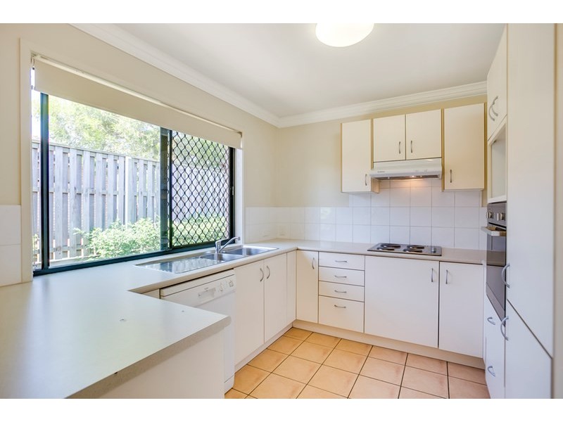 7 Holland Crescent, Wynnum West QLD 4178