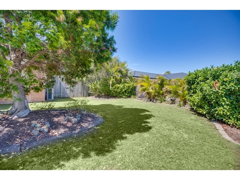 7 Holland Crescent, Wynnum West QLD 4178