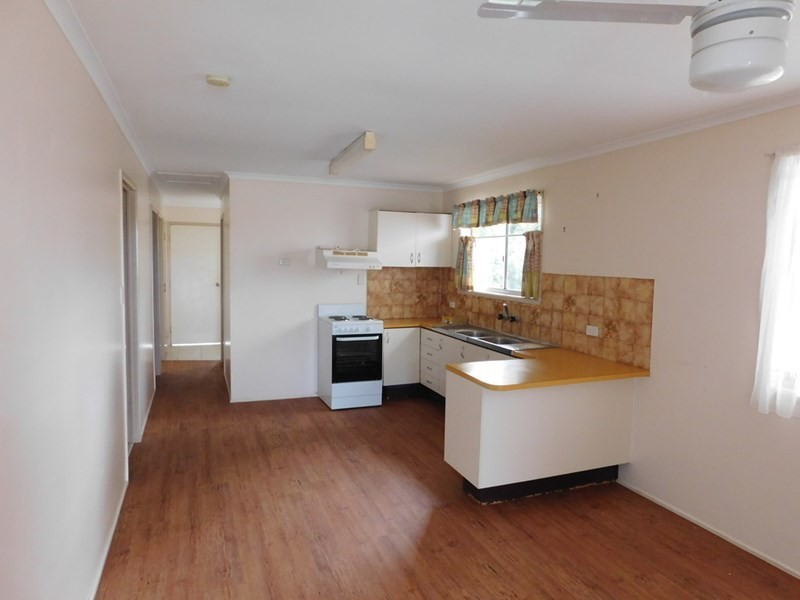 19 Walnut Street, Wynnum QLD 4178