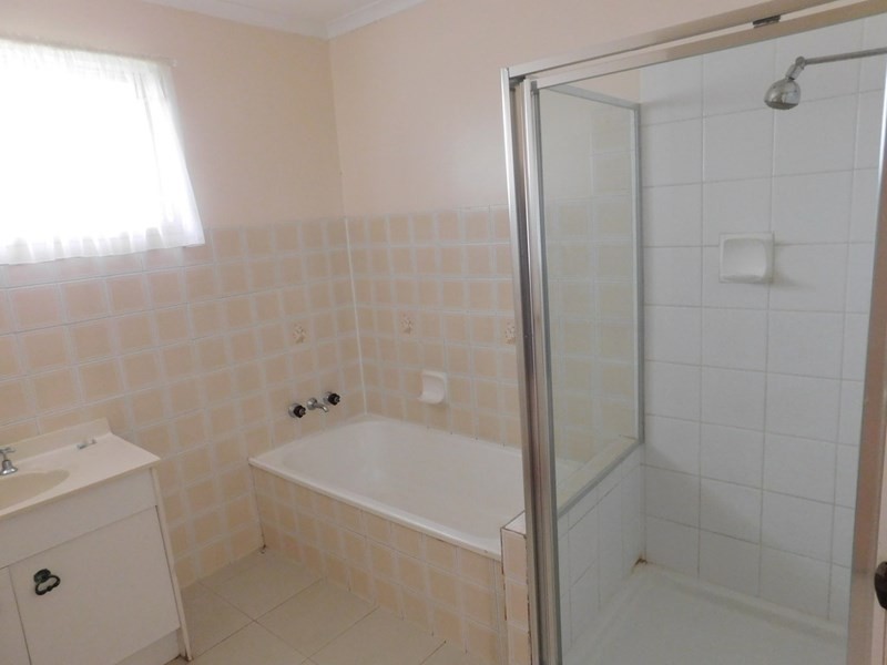 19 Walnut Street, Wynnum QLD 4178