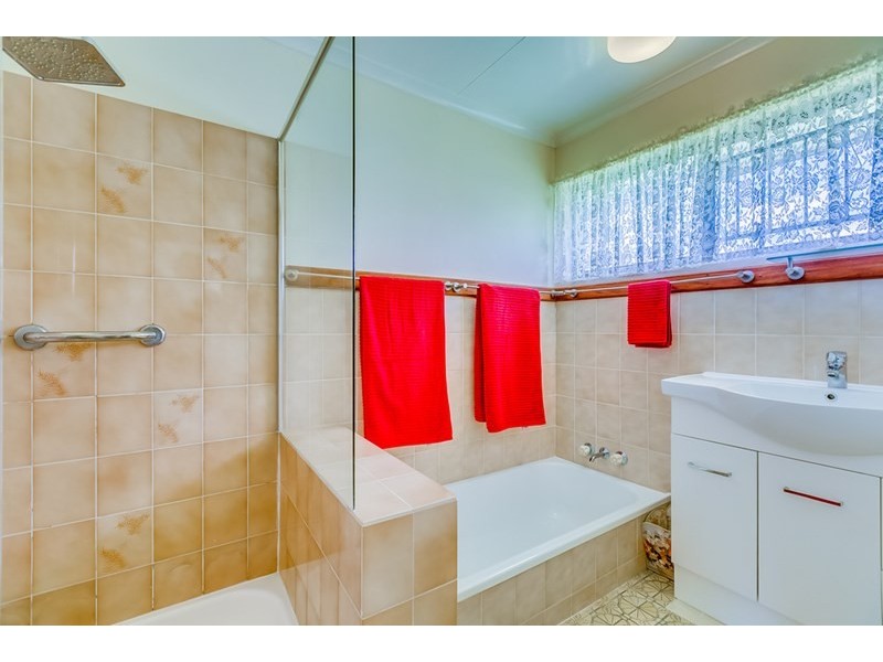 28 Teraglin Street, Manly West QLD 4179