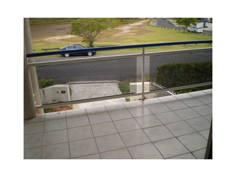 799 Esplanade, Lota QLD 4179